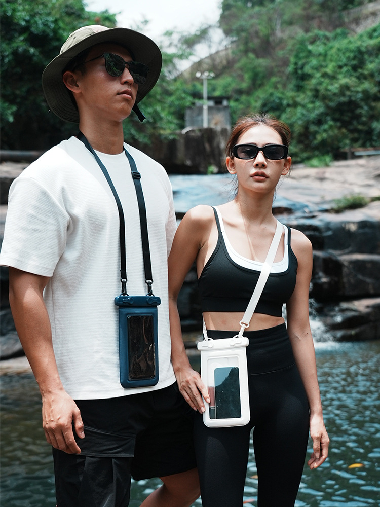 Aquatic Diving - Sponge phone waterproof bag floating anti-collision