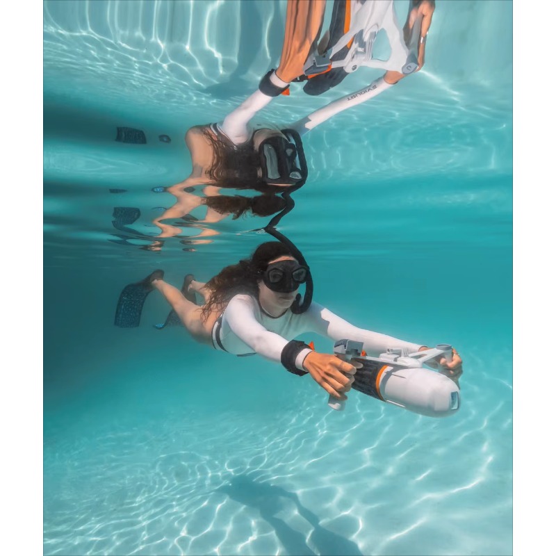 High-Speed Electric Underwater - Aquatic Diving のレビューと価格